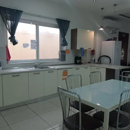 Vandrerhjem Girls Only Shared #3 *